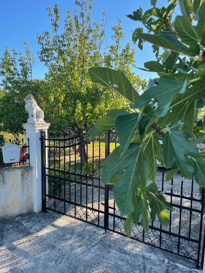 סידריון Beautiful Nearby Beach House With Garden, Private Pool And Large Yard מראה חיצוני תמונה
