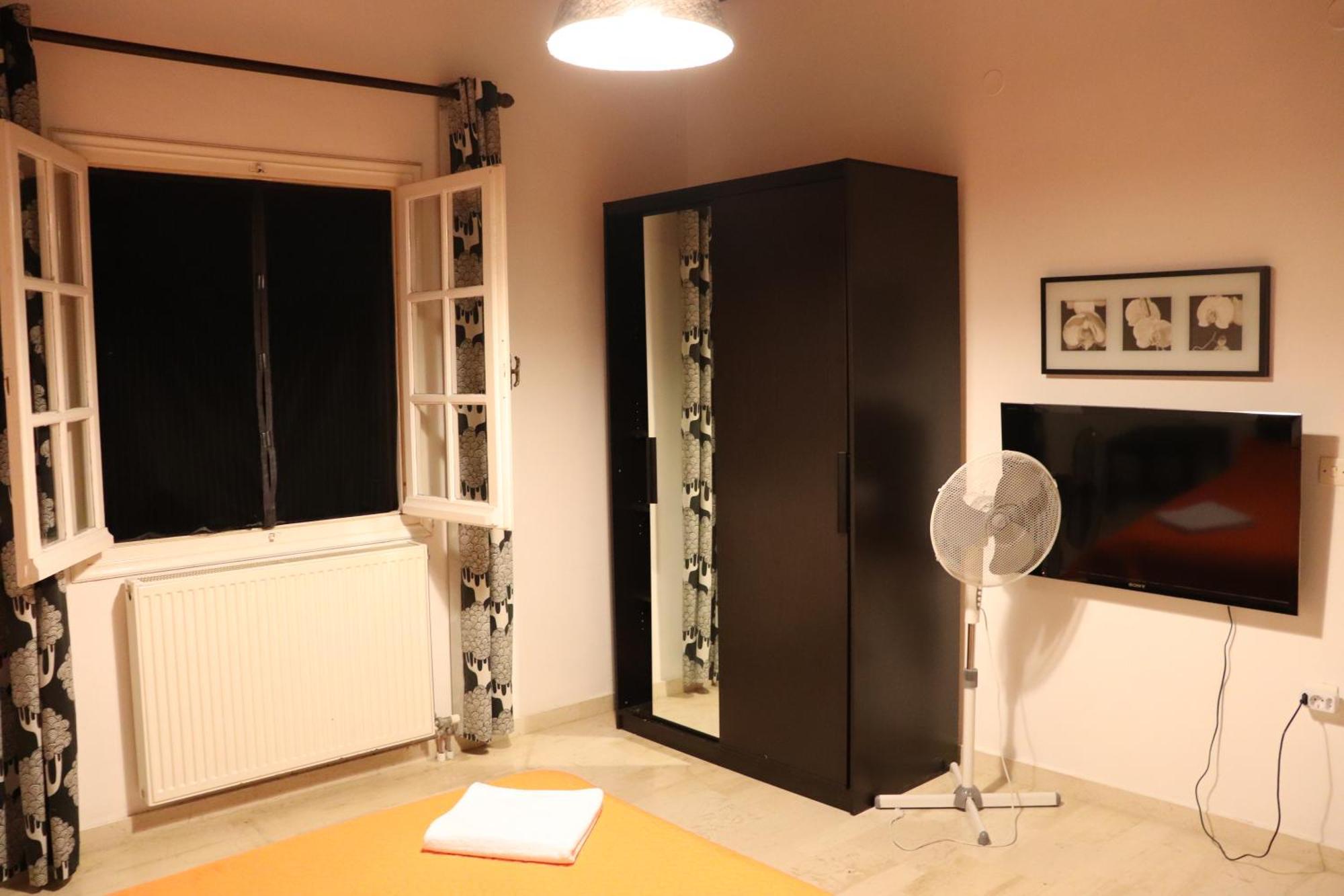 סידריון Beautiful Nearby Beach House With Garden, Private Pool And Large Yard מראה חיצוני תמונה