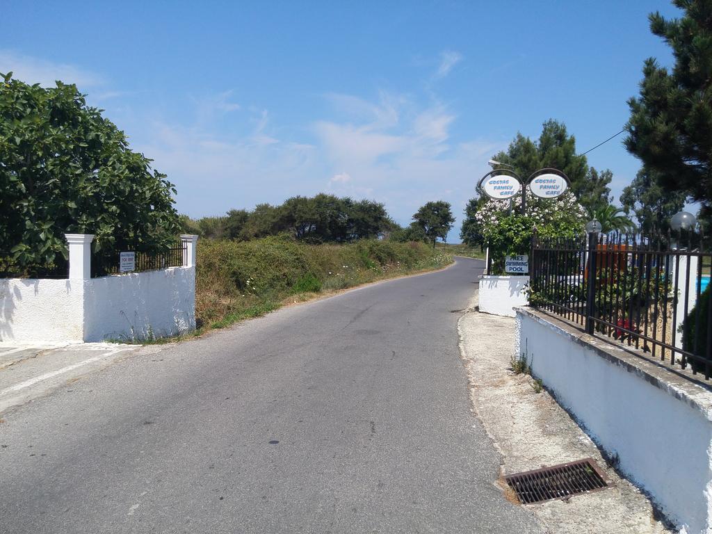 סידריון Beautiful Nearby Beach House With Garden, Private Pool And Large Yard מראה חיצוני תמונה