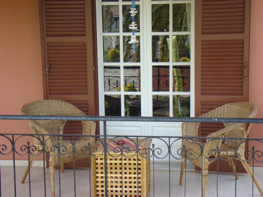 סידריון Beautiful Nearby Beach House With Garden, Private Pool And Large Yard מראה חיצוני תמונה
